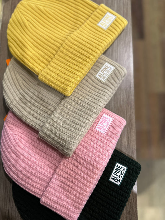 Ribbed Knit Toque with Woven Label